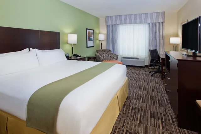 غرفة قياسية بسرير كينج، Holiday Inn Express Hotel And Suites Huntsville West Research Pk 4/6