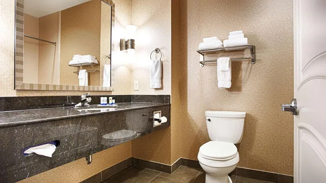 Suite, Queen Bed, Best Western Plus Texarkana Inn & Suites 2/3
