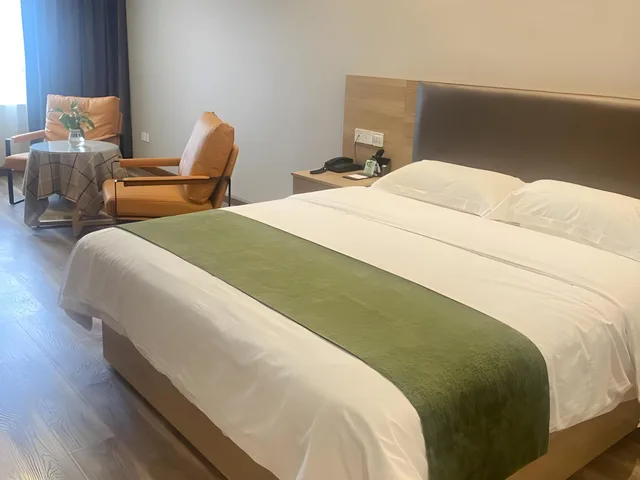 غرفة سوبيريور بسرير كينج وسرير كوين، GreenTree Inn Changzhou Henlin Town Zhongtian Express Hotel 2/2