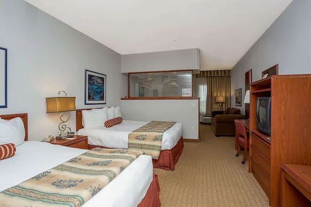 جناح جونيور بسريرين كوين بإطلالة على البحر في الطابق العلوي، Shilo Inn Suites Hotel Ocean Shores 1/2