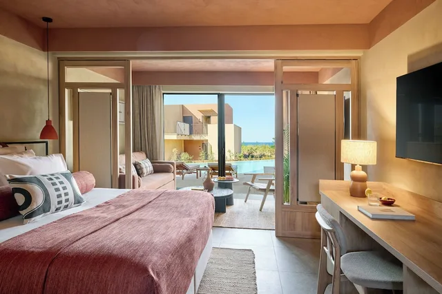 Swim Up, Junior Suite, King Bed, Sofa، Ella Rocrita 1/2