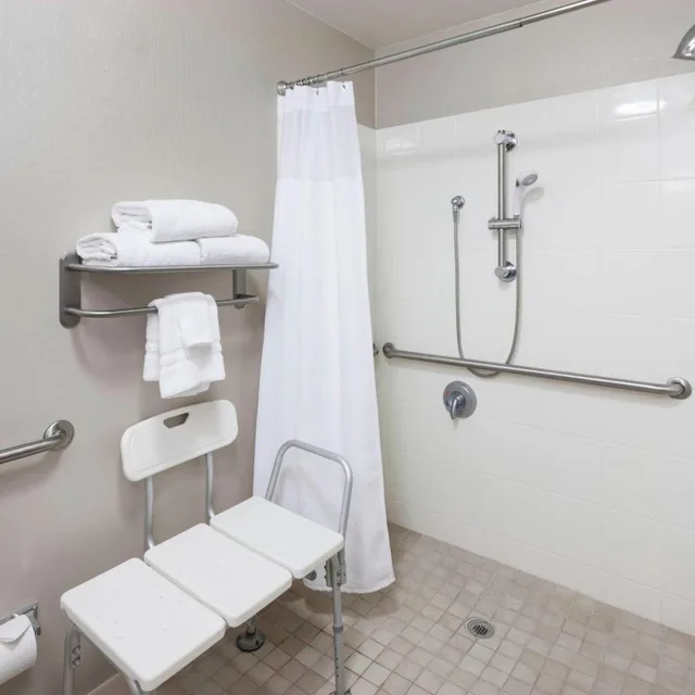 جناح بسرير كينج بغرفة نوم واحدة مع سرير سحّاب إضافي مع أريكة، Springhill Suites By Marriott Columbus 3/4