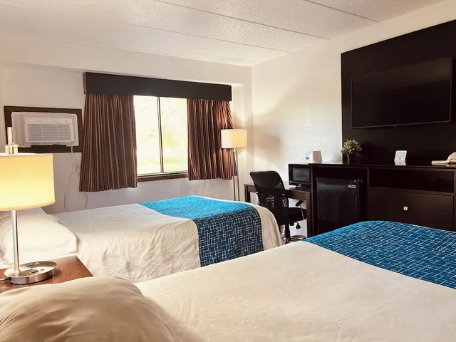 غرفة بسريرين مزدوجين، Travelodge By Wyndham Valleyfair Shakopee 4/5