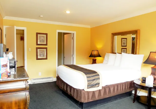 غرفة قياسية بسرير كوين، Sea Breeze Inn And Cottages 2/6