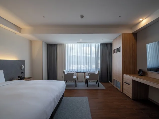 Fitness, Deluxe, King Bed, Indoor Pool، Enford Hotel 1/3