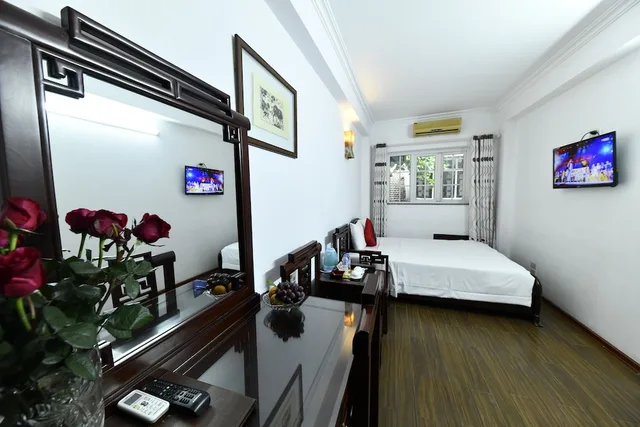 غرفة سوبيريور بسرير كوين بإطلالة على المدينة، Phoenix Legend Hotel 4/7