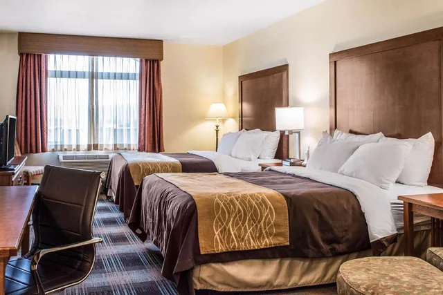 Efficiency, 2 Double Beds، Comfort Inn Suites Sheridan 1/2