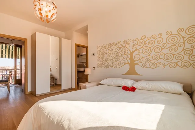 شقة بسرير مزدوج بغرفة نوم واحدة، Sunny Canal View in Venice Chic Movida 1/7