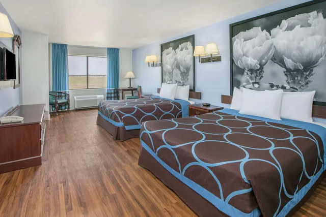 غرفة بسريرين كوين، Super 8 by Wyndham Garland North Dallas Area 1/1