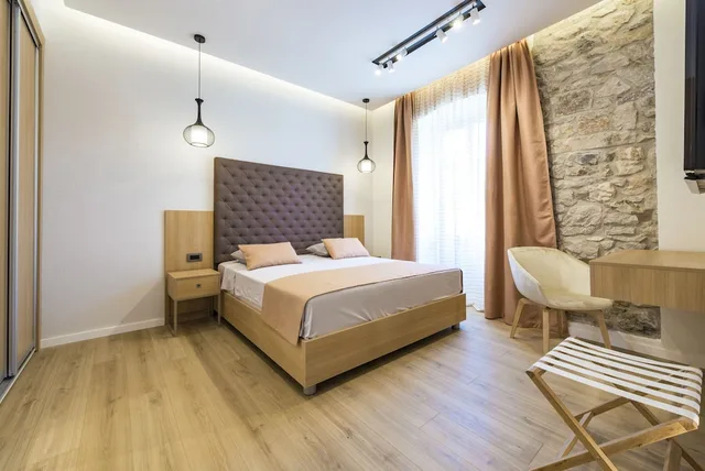 شقة بسرير كوين مع أريكة، Casa Antika Suites 3/5