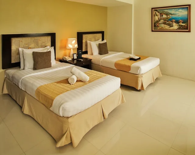 غرفة ديلوكس بسريرين منفصلين، Subic Bay Peninsular Hotel 2/3