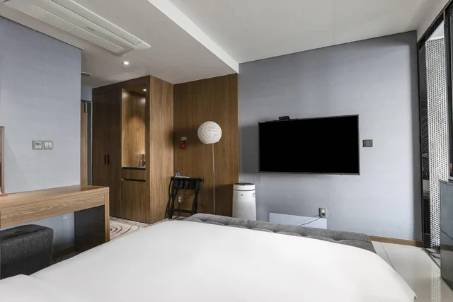 غرفة بريميير بسرير مزدوج بشرفة بجاكوزي، Western Grace Hotel 7/10