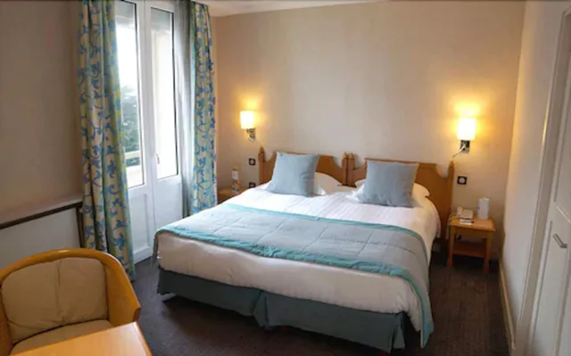 غرفة كلاسيكية بسريرين منفصلين، Le Grand Hotel Des Thermes 1/6