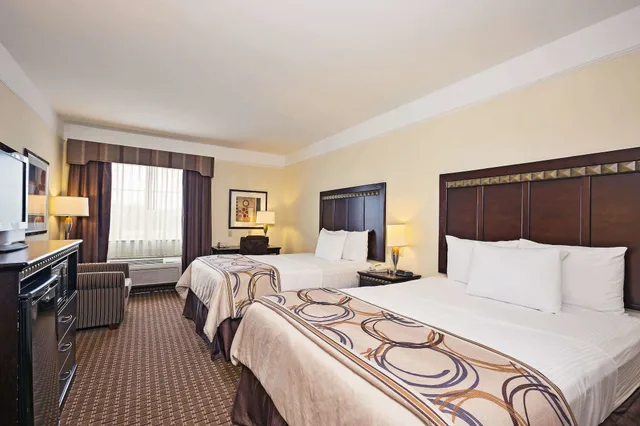 Room, 2 Queen Beds, La Quinta Inn Suites Cleburne 1/3