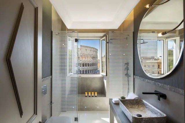 Master, Double Bed, Colosseum View، Palazzo Manfredi 6/6