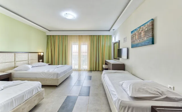 غرفة رباعية، Majestic Spa Hotel 1/10