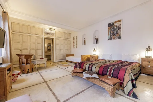 جناح ثلاثي، Riad Alegria 9/10