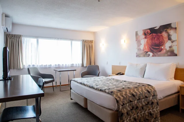 غرفة سوبيريور بسرير كينج بشرفة، Rose Park Hotel Auckland 2/7