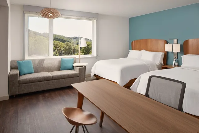 studio, multiple beds, mountain view، Element Asheville Downtown 2/8