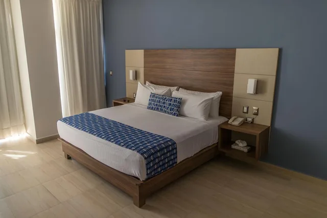 Standard, Queen Bed, Sea View, Ocean View Beach Hotel 1/8