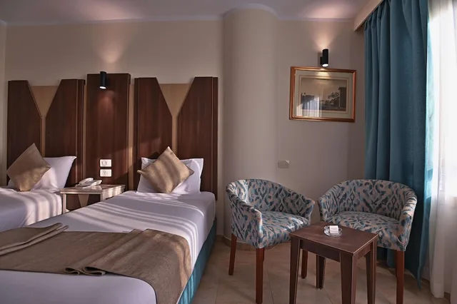 غرفة قياسية بسريرين مزدوجين، Swiss Inn Nile Hotel 6/10