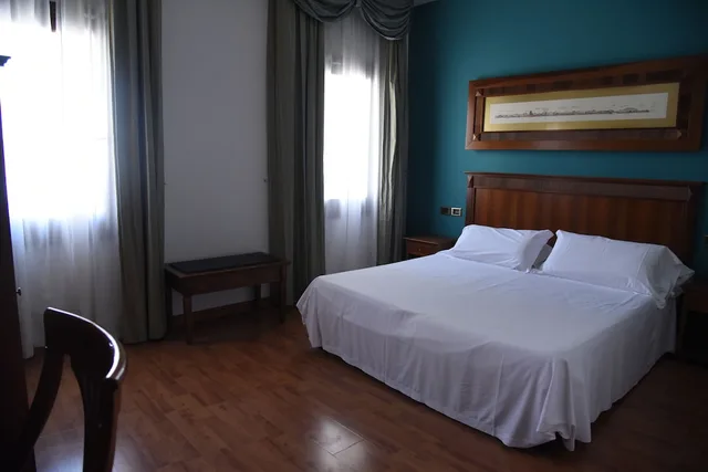 غرفة كلاسيكية بسرير مزدوج، Duca d 'Aosta 1/3