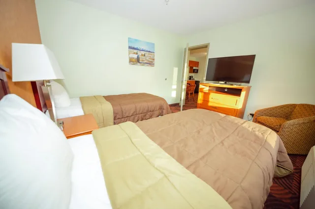 جناح عائلي، Service Plus Inns and Suites Calgary 4/6