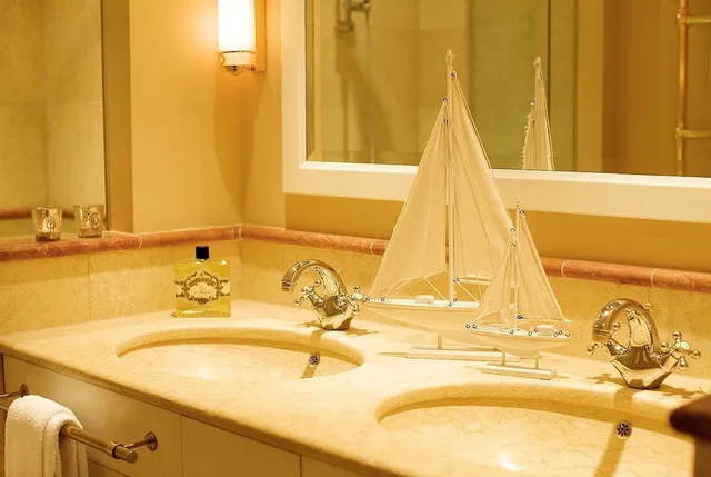 Cabin, Twin Beds, Sea View, Yachthafenresidenz Hohe Duene 3/3
