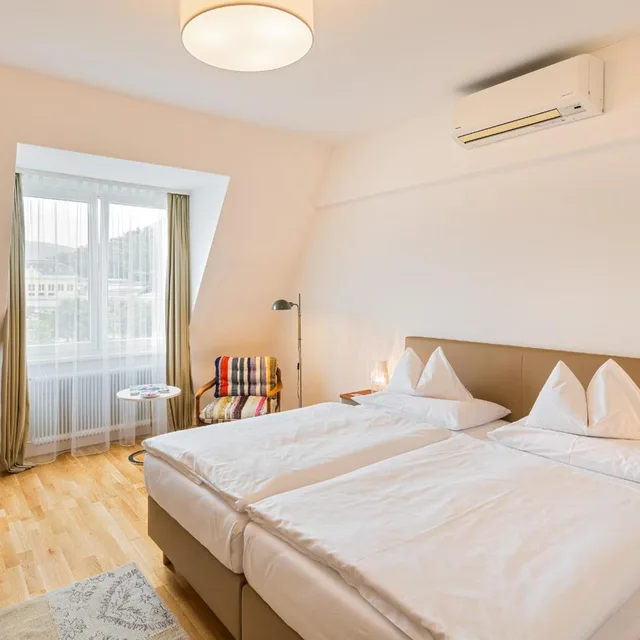 Classic, Double Bed, No Balcony، AT THE PARK HOTEL 3/10