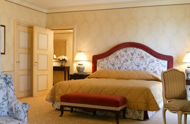 جناح ديلوكس بسرير كينج بإطلالة على البحر، Hotel Metropole Monte Carlo 5/6