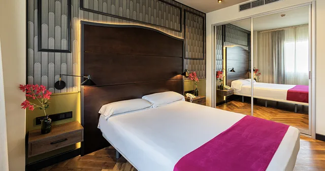 جناح جونيور بجاكوزي، Hotel Vertice Aljarafe 3/7