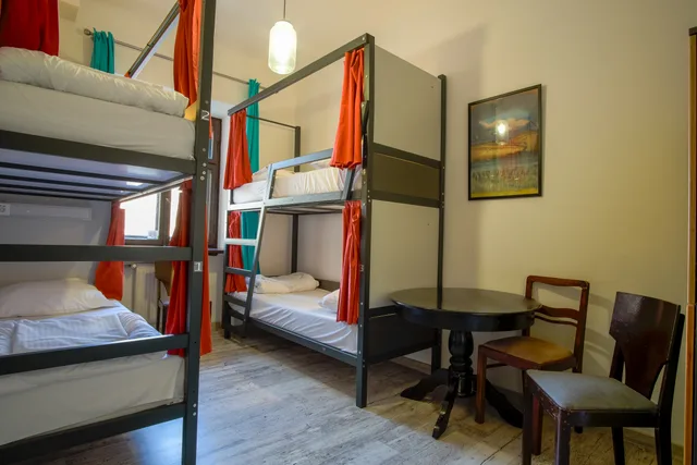 غرفة ثلاثية بحمام مشترك، Oki Doki Old Town Hostel 1/1