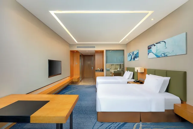 غرفة قياسية بسريرين مزدوجين بإطلالة على النهر، Holiday Inn Neijiang Riverside 5/6