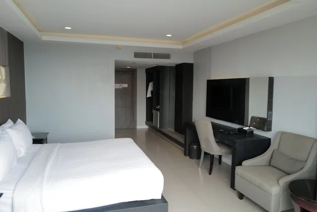 Urban, King Bed، Hermann Hotel Pattaya 2/10