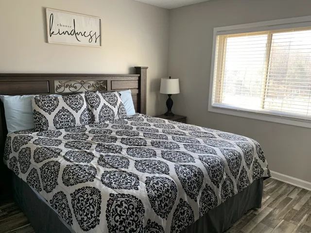 شقة سكنية بسرير كينج وسرير كوين بغرفتي نوم مع أريكة، Gatlinburg Chateau Rentals 7/10