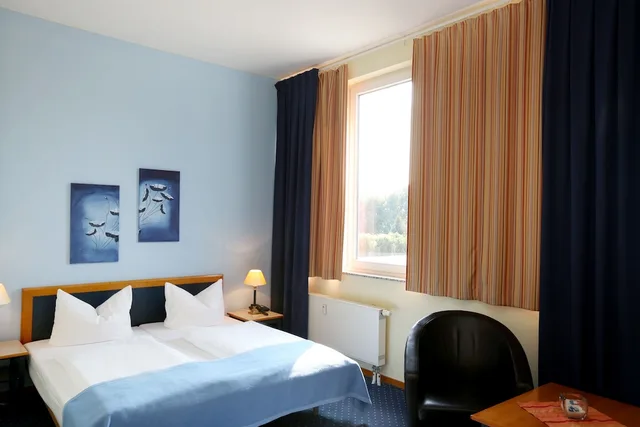 غرفة بسرير كوين، H24 Hoteltow 4/5
