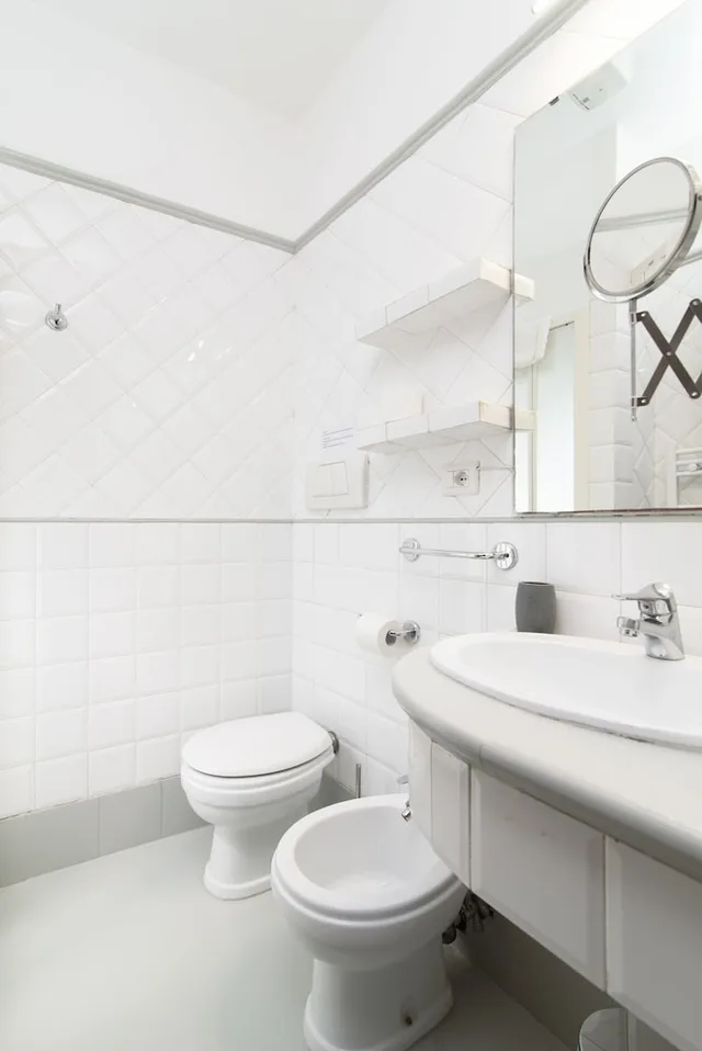 غرفة ثلاثية بسرير كوين وسرير فردي، White Caesar Guesthouse 6/8