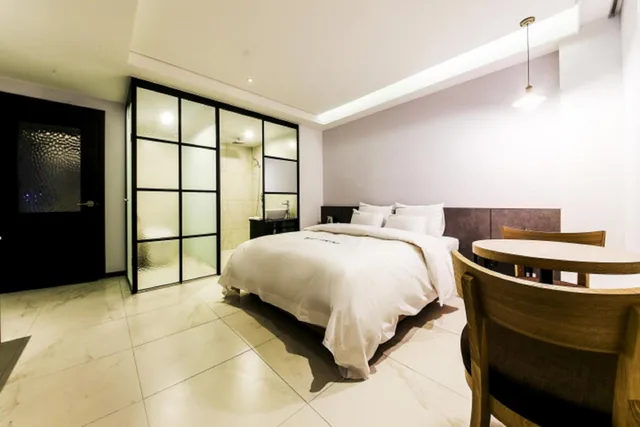 غرفة قياسية بسرير كينج، Incheon Hotel Cacao 3/10