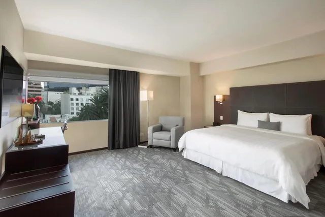 جناح، Hotel Novit 1/1