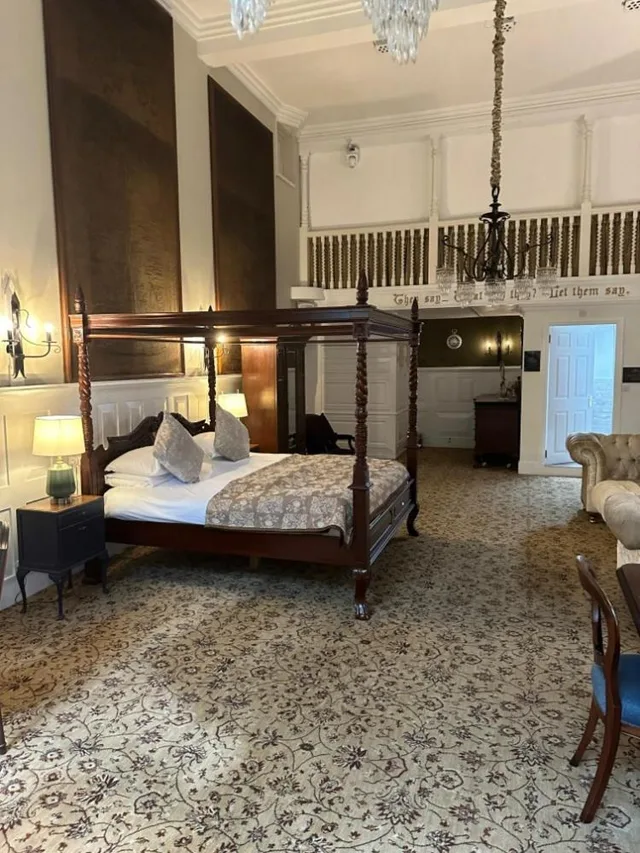 جناح رئاسي، Langtry Manor Hotel 1/4