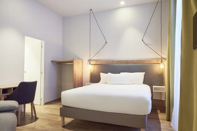 غرفة عائلية بسرير كوين مع أريكة في الملحق، Maison Montgrand Marseille Vieux Port 2/4