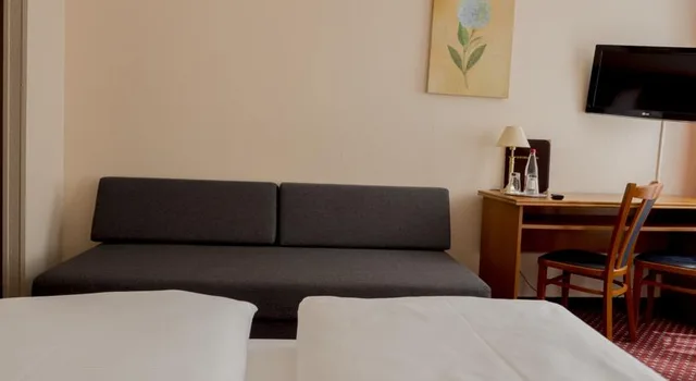 غرفة قياسية رباعية، Lumen Am Hauptbanhof 3/5