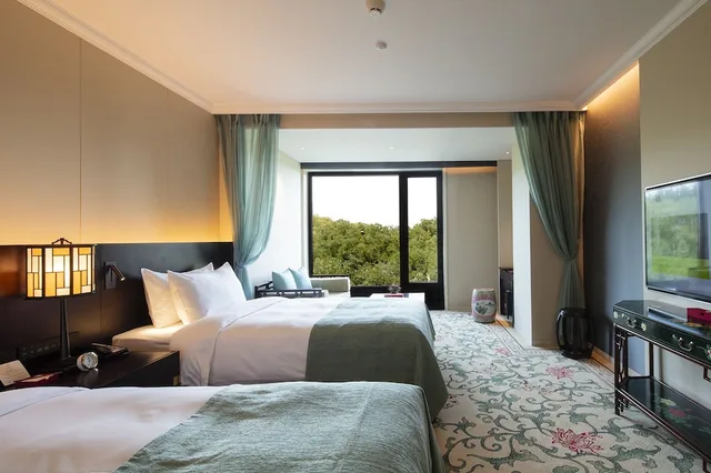 غرفة بسريرين منفصلين بإطلالة، Beijing Grand Hotel 1/2