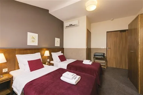 Classic, Twin Beds, Yarden Aparthotel by Artery Hotels 1/2