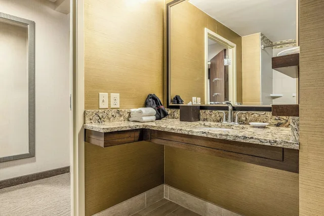 جناح تنفيذي بسرير مزدوج بغرفة نوم واحدة، Crowne Plaza Dallas Near Galleria Addison 5/5