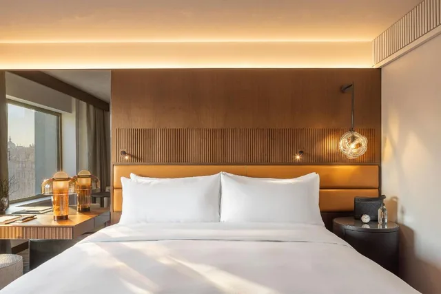 Fairmont Gold, Deluxe, King Bed، Fairmont Golden Prague 2/5
