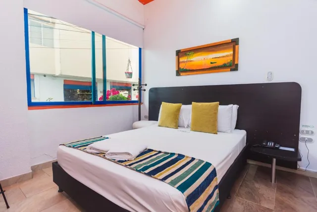 غرفة عائلية بحوض استحمام، Hotel Guatatur 4/10