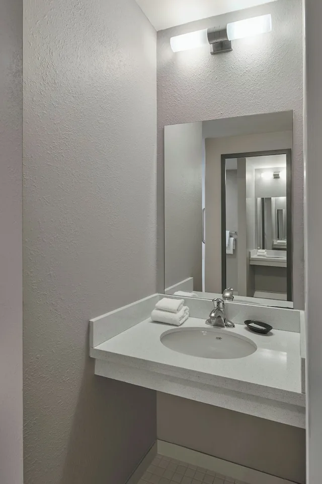 جناح بسرير كوين لذوي الإعاقة، SpringHill Suites by Marriott Atlanta Alpharetta 6/6