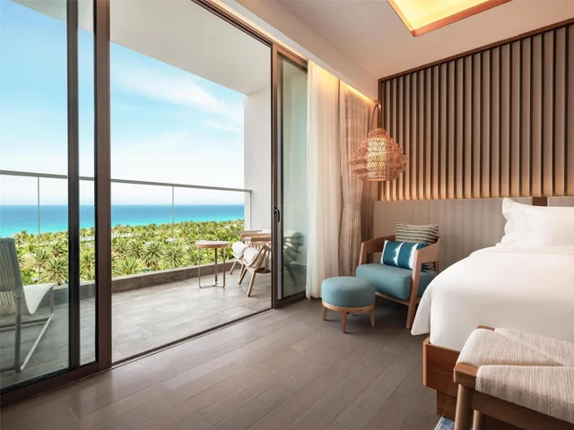غرفة ديلوكس بإطلالة على البحر، Radisson Blu Resort Cam Ranh 2/3