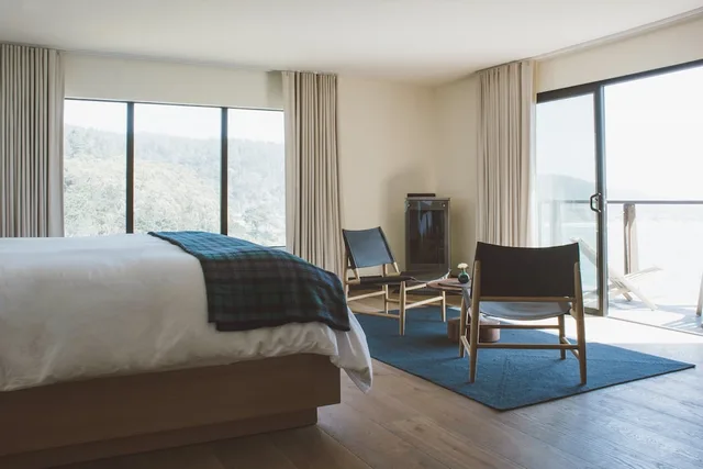 Cove, Suite, King Bed، Timber Cove Resort 3/5